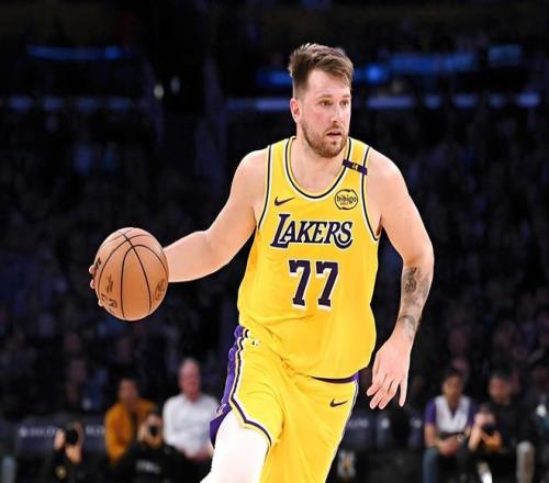 克莱因丁斯,特客场惊艳,荣膺胜利者,凯发k8中国官网,凯发国际官网,凯发登录首页,k8中国官网,凯发平台