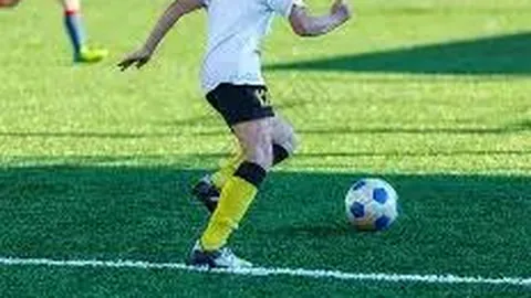 内马尔转会创历史之最！马卡披露：3.06亿欧元领衔，姆巴佩紧排其后仅差一步