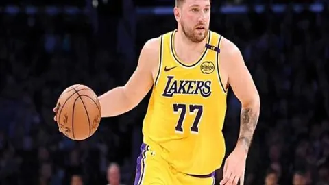 “克莱因丁斯特客场惊艳，荣膺胜利者无疑”